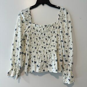NWOT H&M White Floral Smocked Blouse